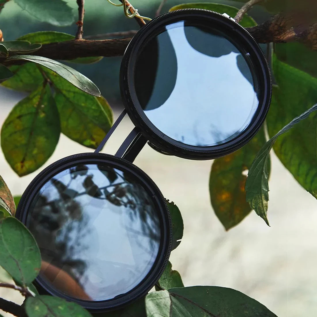 Gafas de sol con lentes negras ajustable