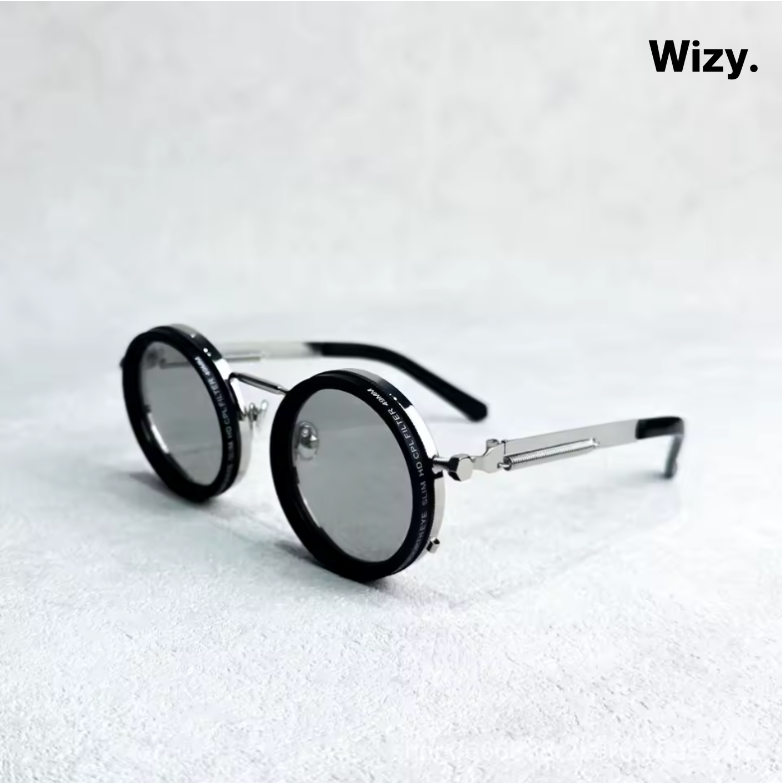 Gafas de sol con lentes negras ajustable